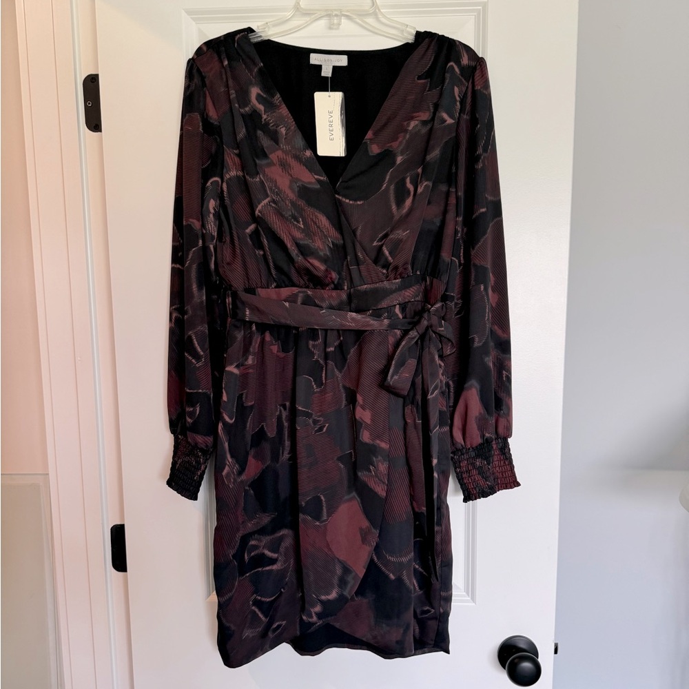 Allison Joy EVEREVE Sascha Surplice Mini Dress Tulip Hem Long Sleeve ✨NWT Large